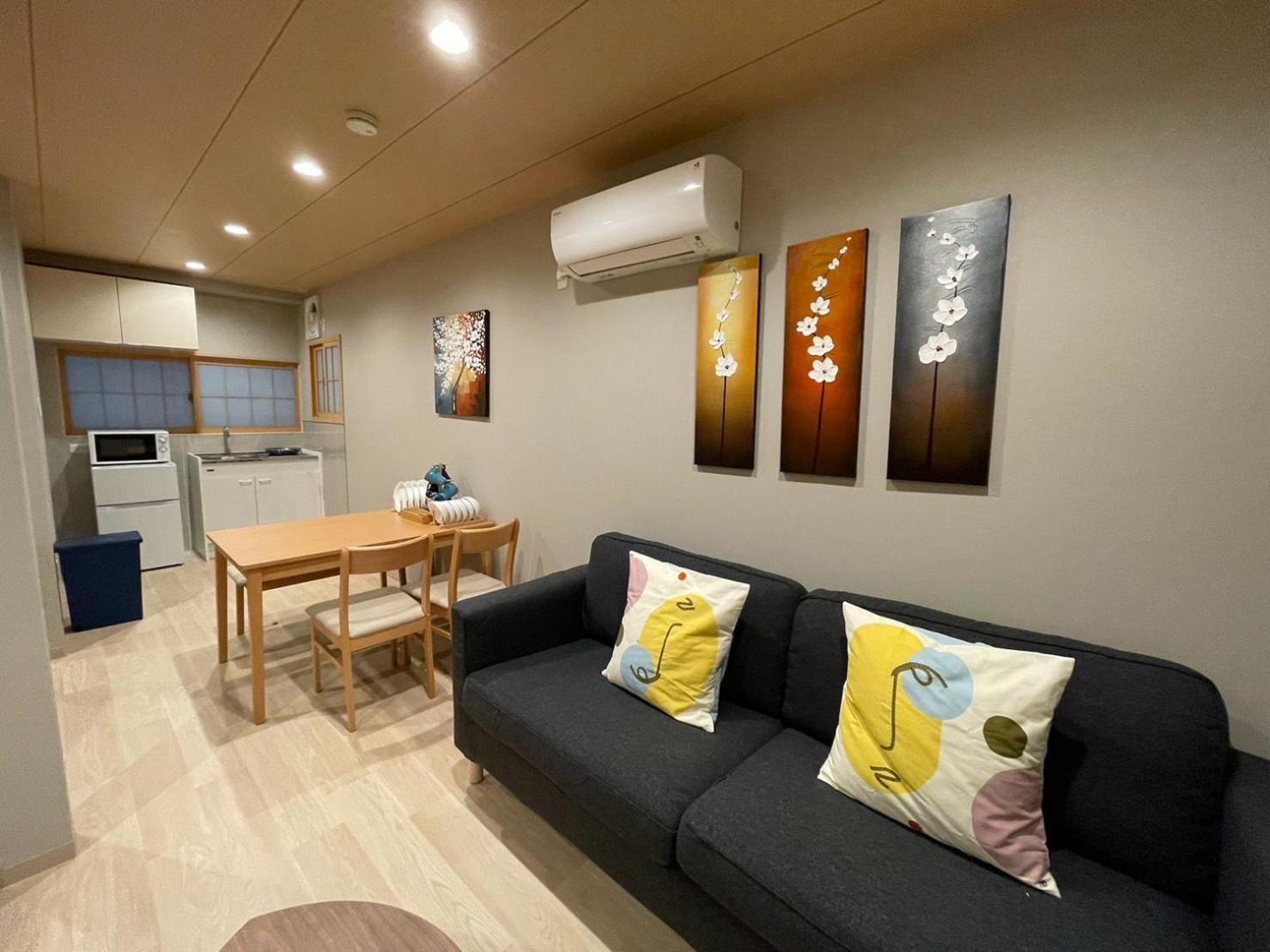Tamatsukan 玉津館, Kansai Airport 關西空港 57 Mins, Namba 6 Mins, Nihonbashi 4 Mins, Universal Studio 37 Mins, Nara 30 Mins, Walk Jr Tsuruhashi 7 Mins, Early Check In Osaka Exterior foto